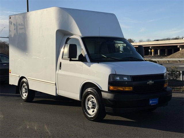 2020 Chevrolet Express Cutaway Base's photo