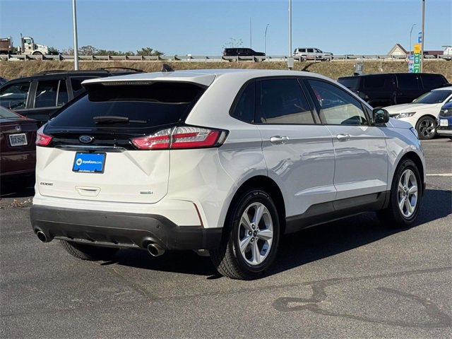 2020 Ford Edge SE photo 2