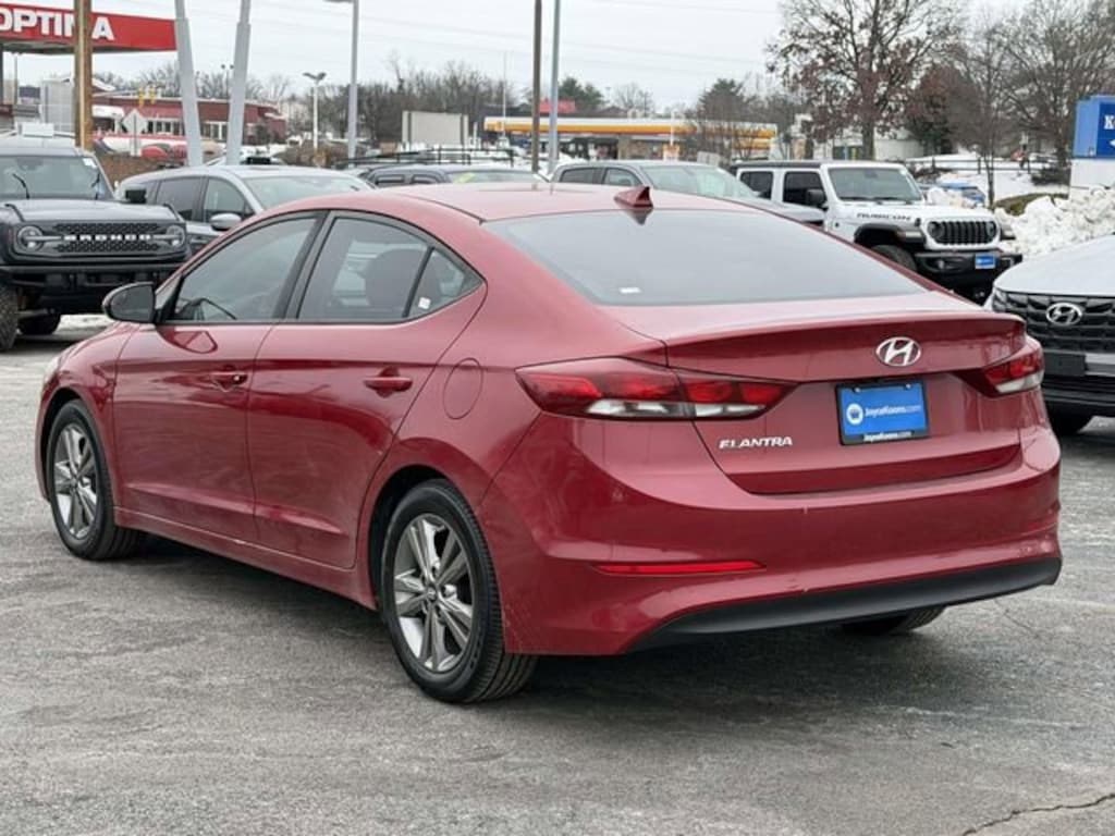 Used 2017 Hyundai Elantra SE Sedan