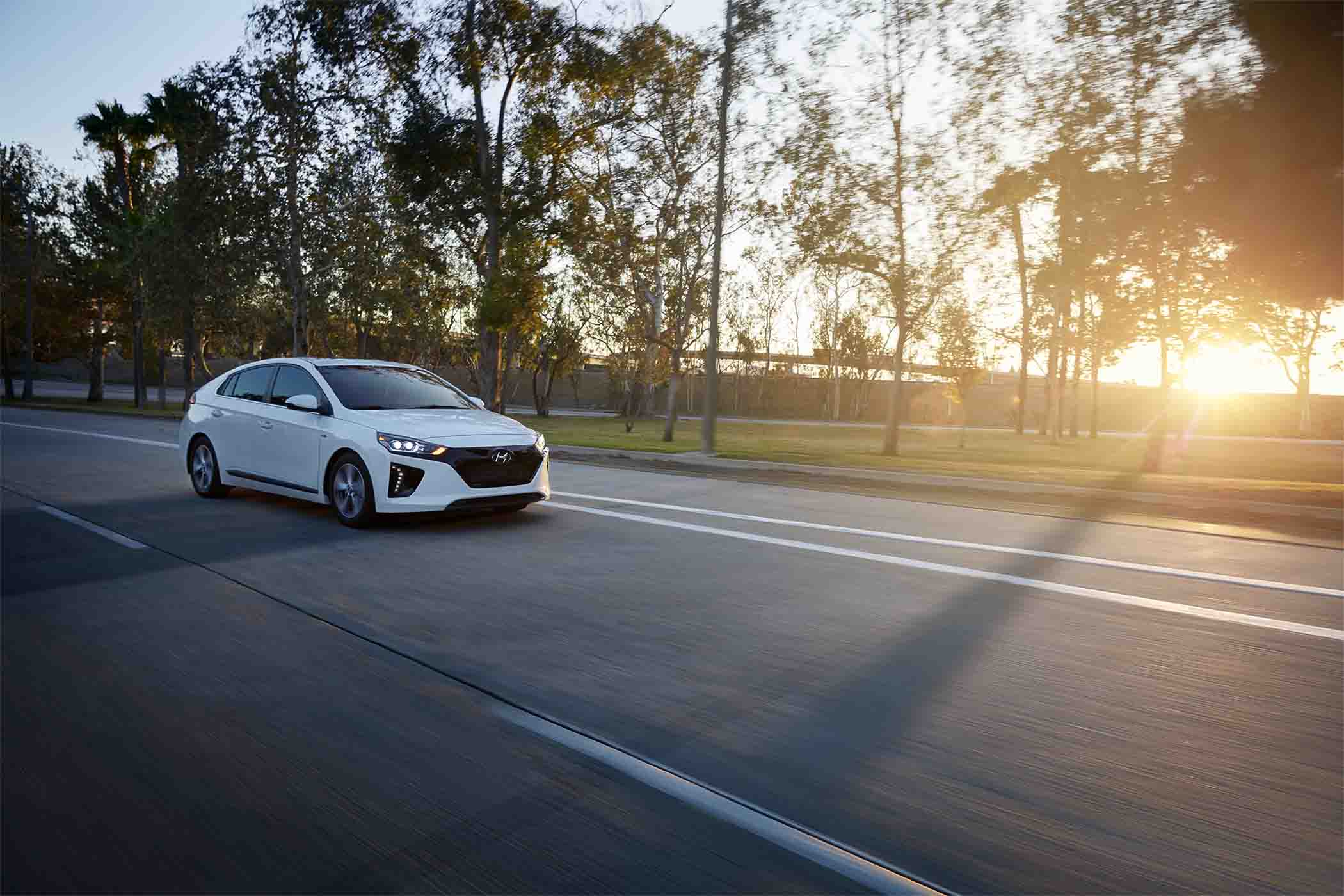 2017 New Hyundai Ioniq Driving in Puyallup, WA