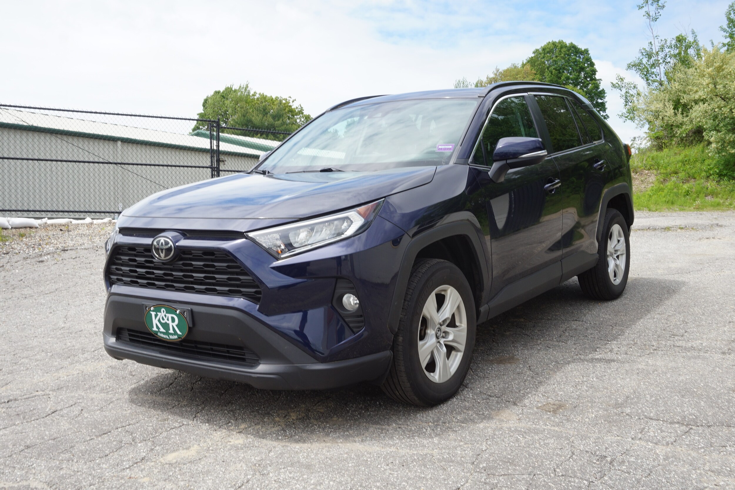 2021 Toyota RAV4 XLE photo 3