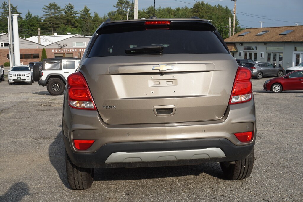 Used 2021 Chevrolet Trax For Sale at K & R Auto Sales VIN KL7CJLSM4MB371228