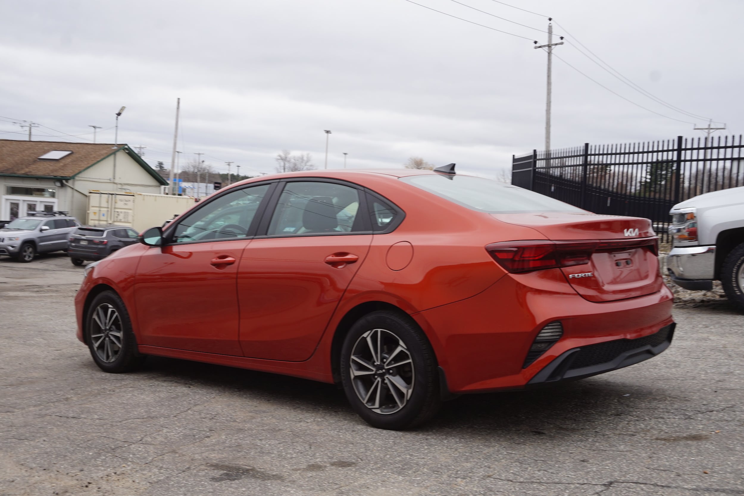 View vehicle photo 6