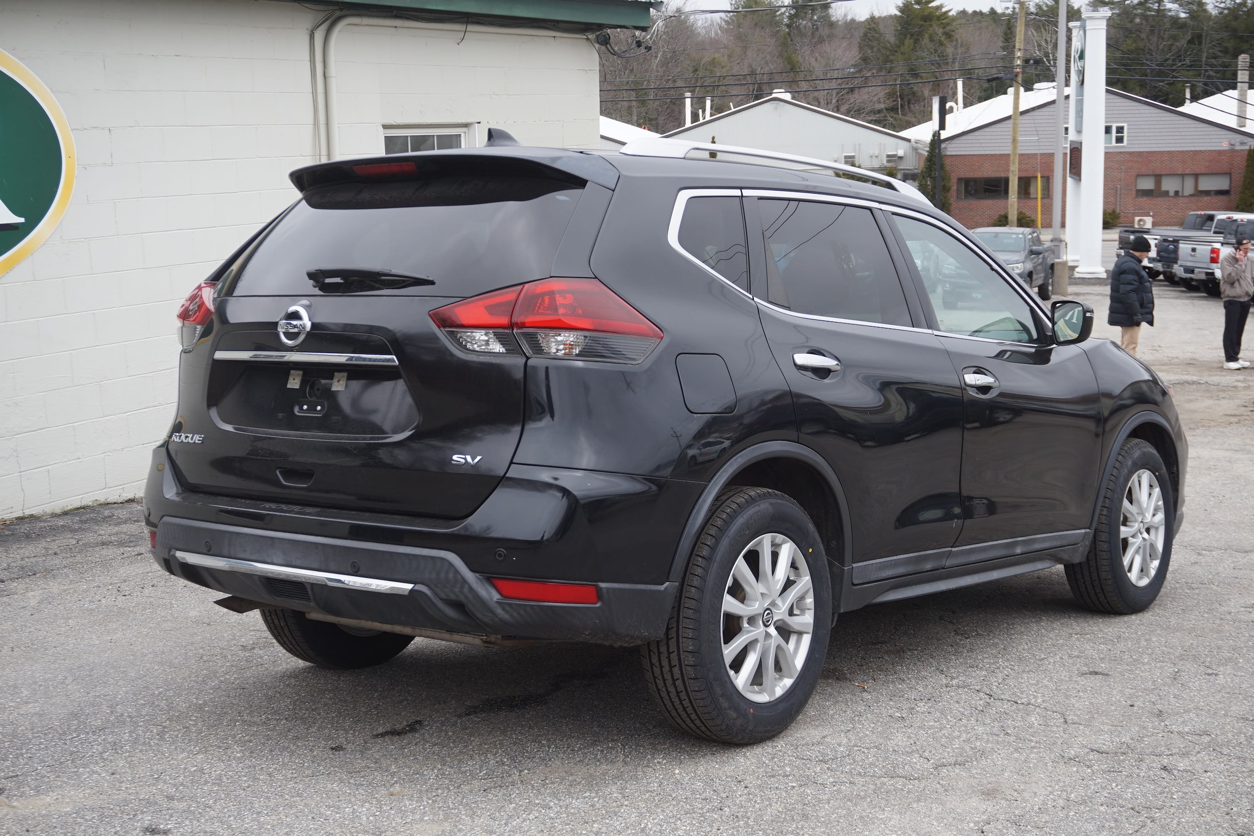 View vehicle photo 7