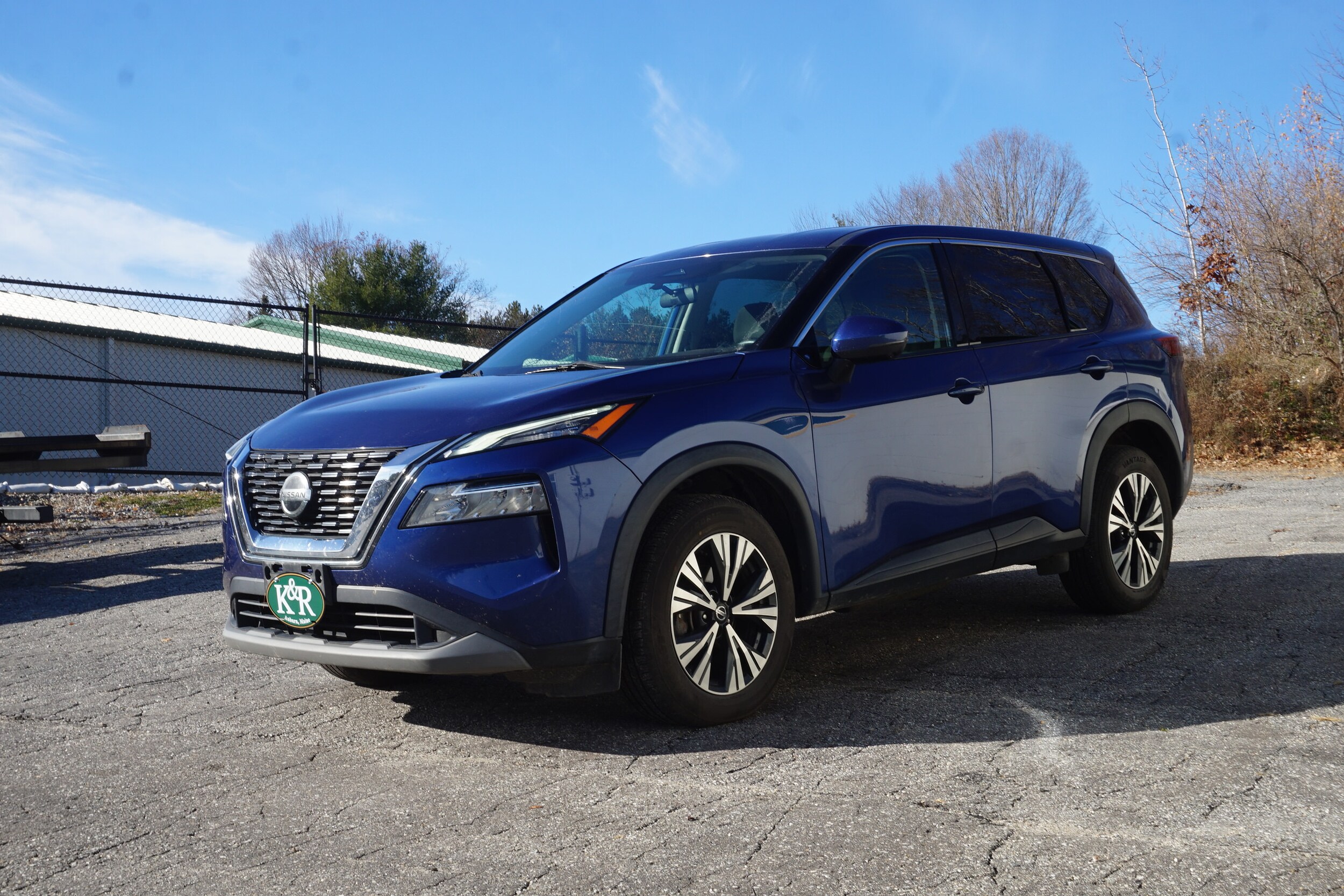 2021 Nissan Rogue SV photo 2