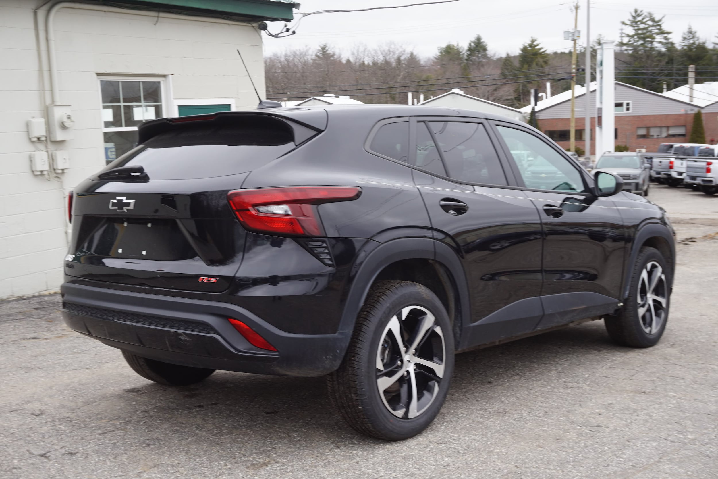 View vehicle photo 3