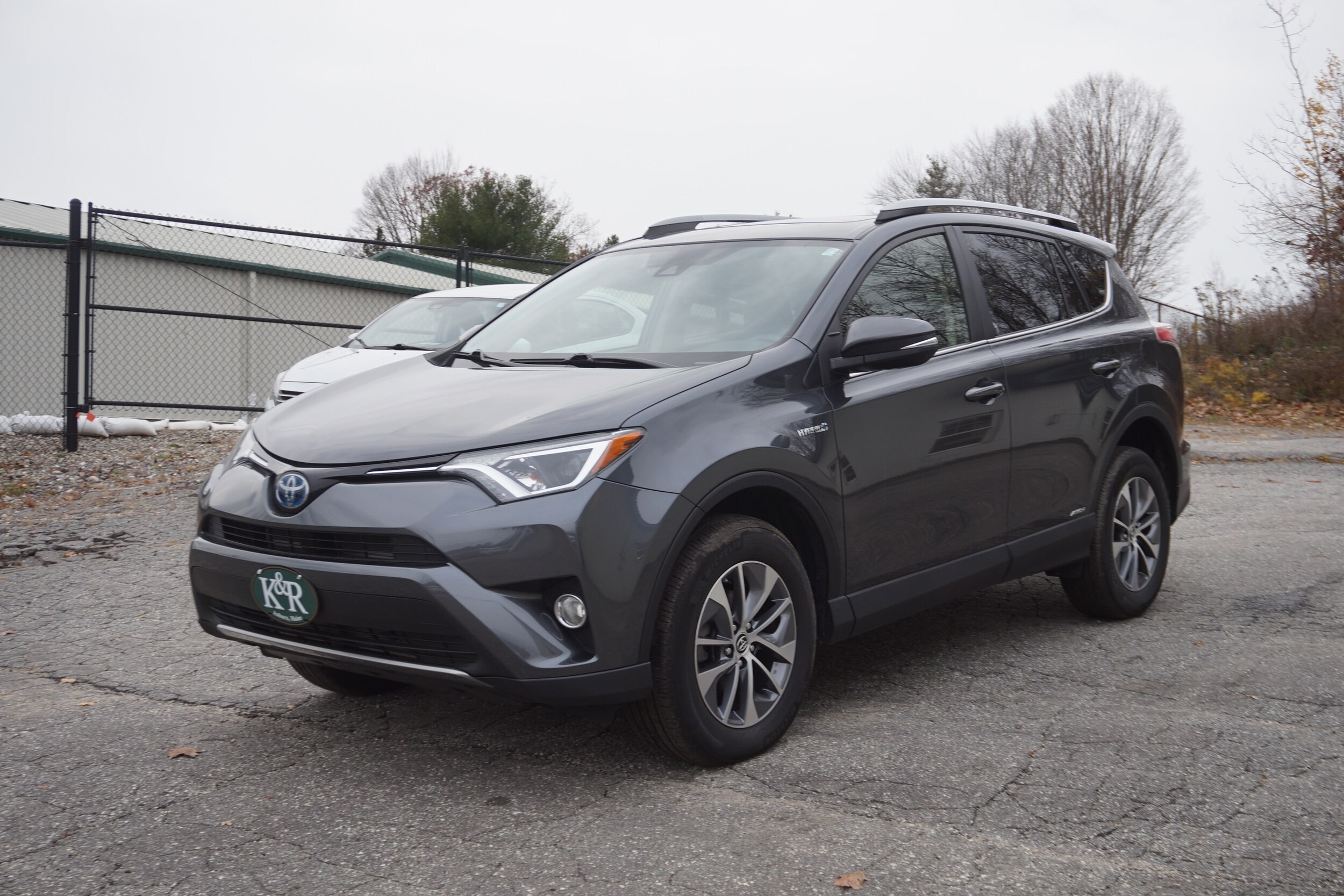 2018 Toyota RAV4 Hybrid photo 3