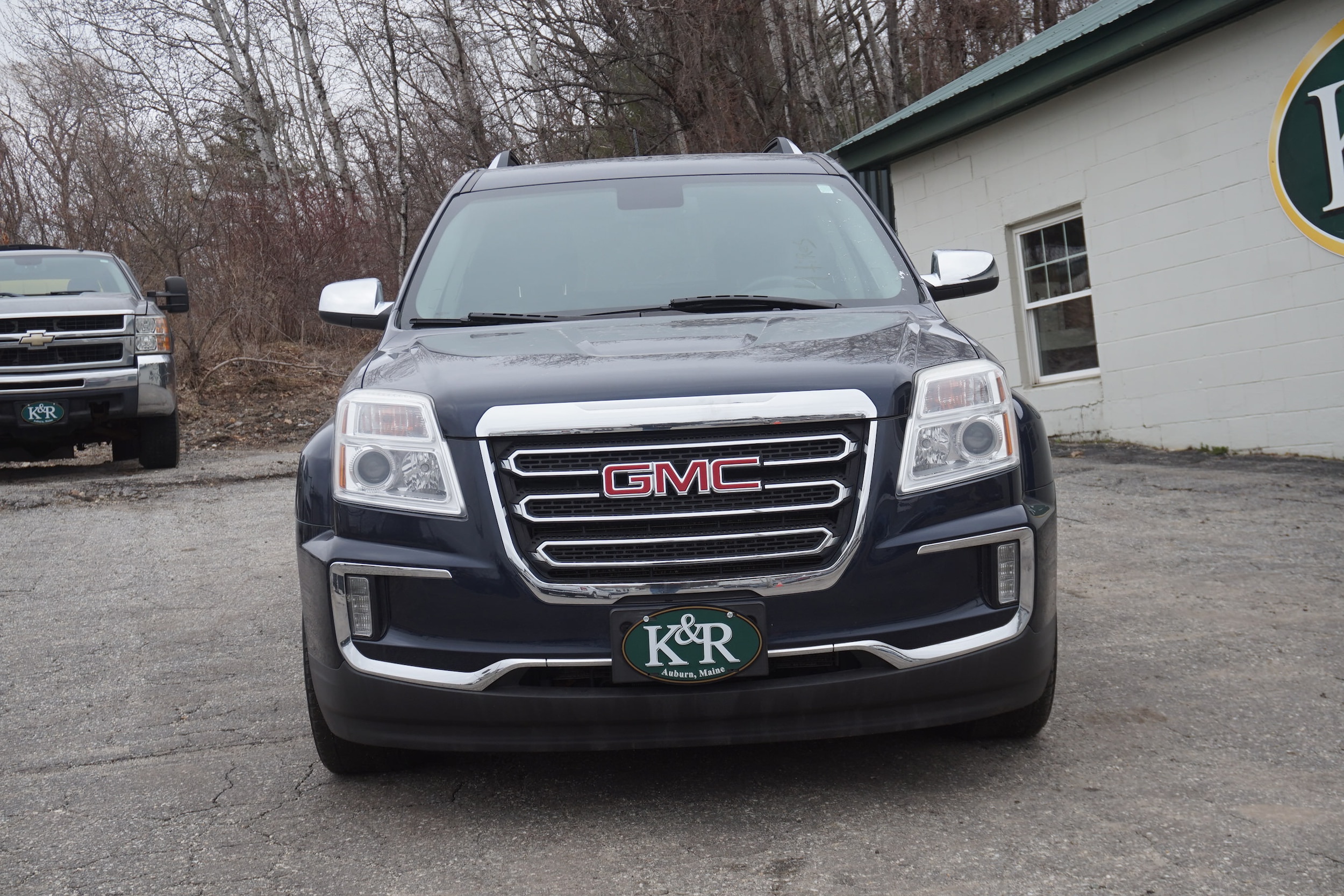 View vehicle photo 2