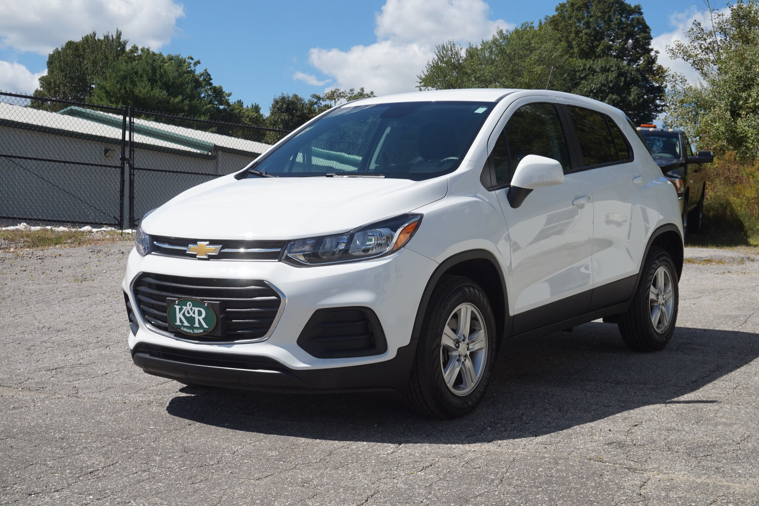 2022 Chevrolet Trax LS photo 3