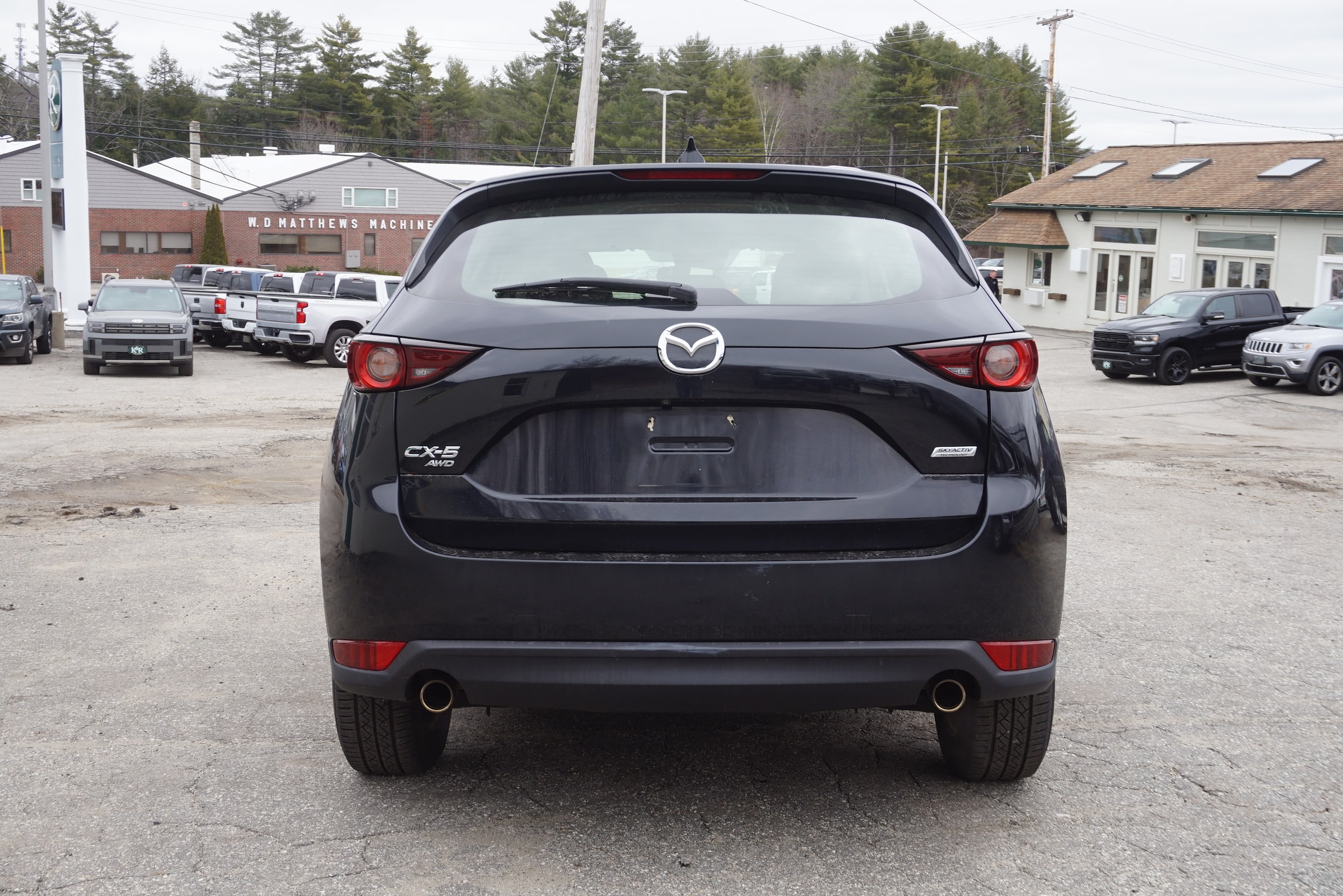 View vehicle photo 6