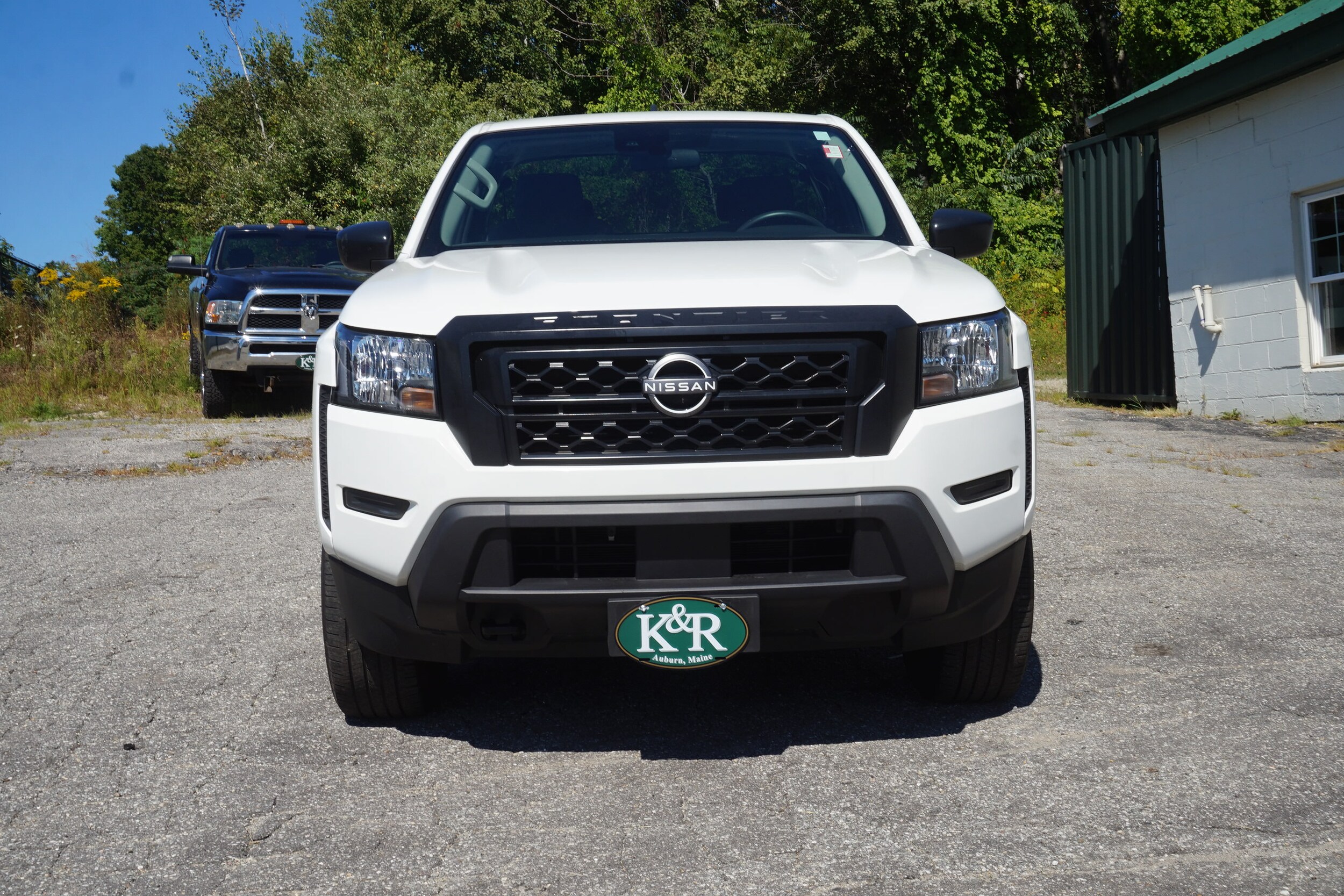 2023 Nissan Frontier S photo 2