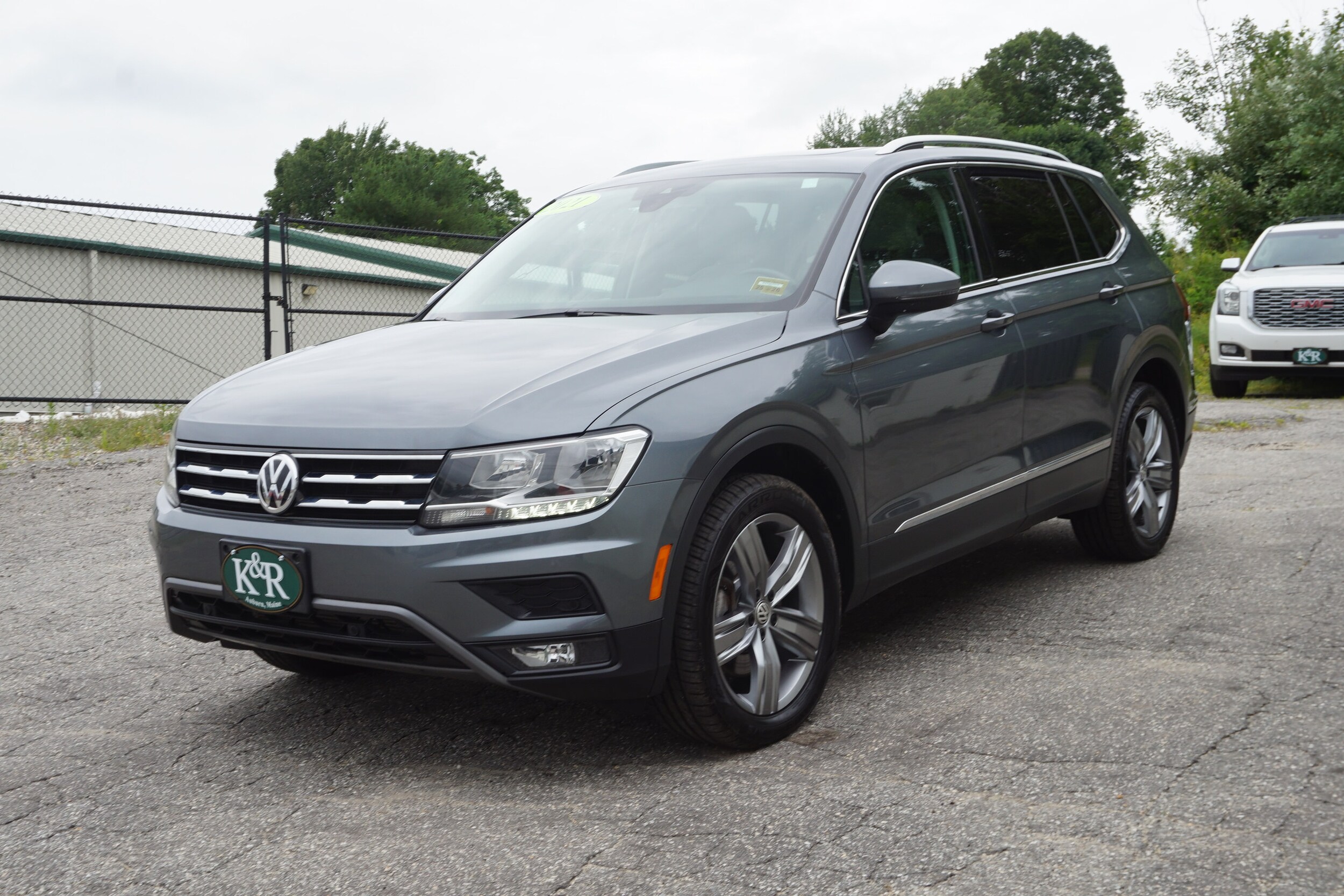 2021 Volkswagen Tiguan SEL photo 3