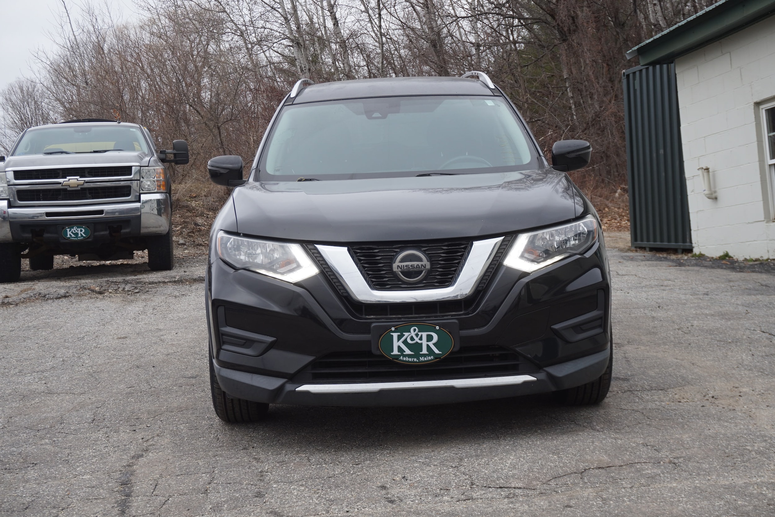 View vehicle photo 2