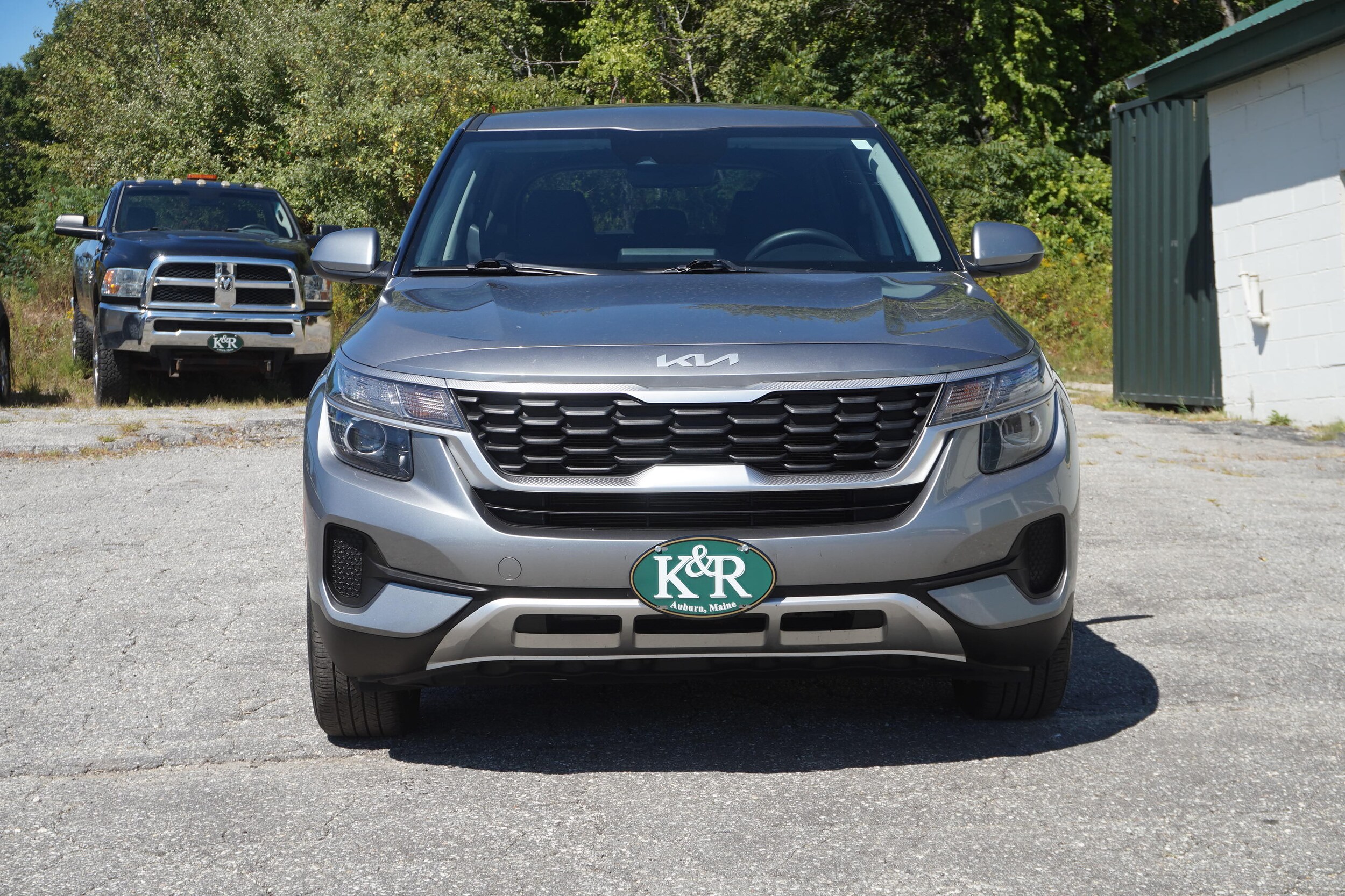 2023 Kia Seltos LX photo 2