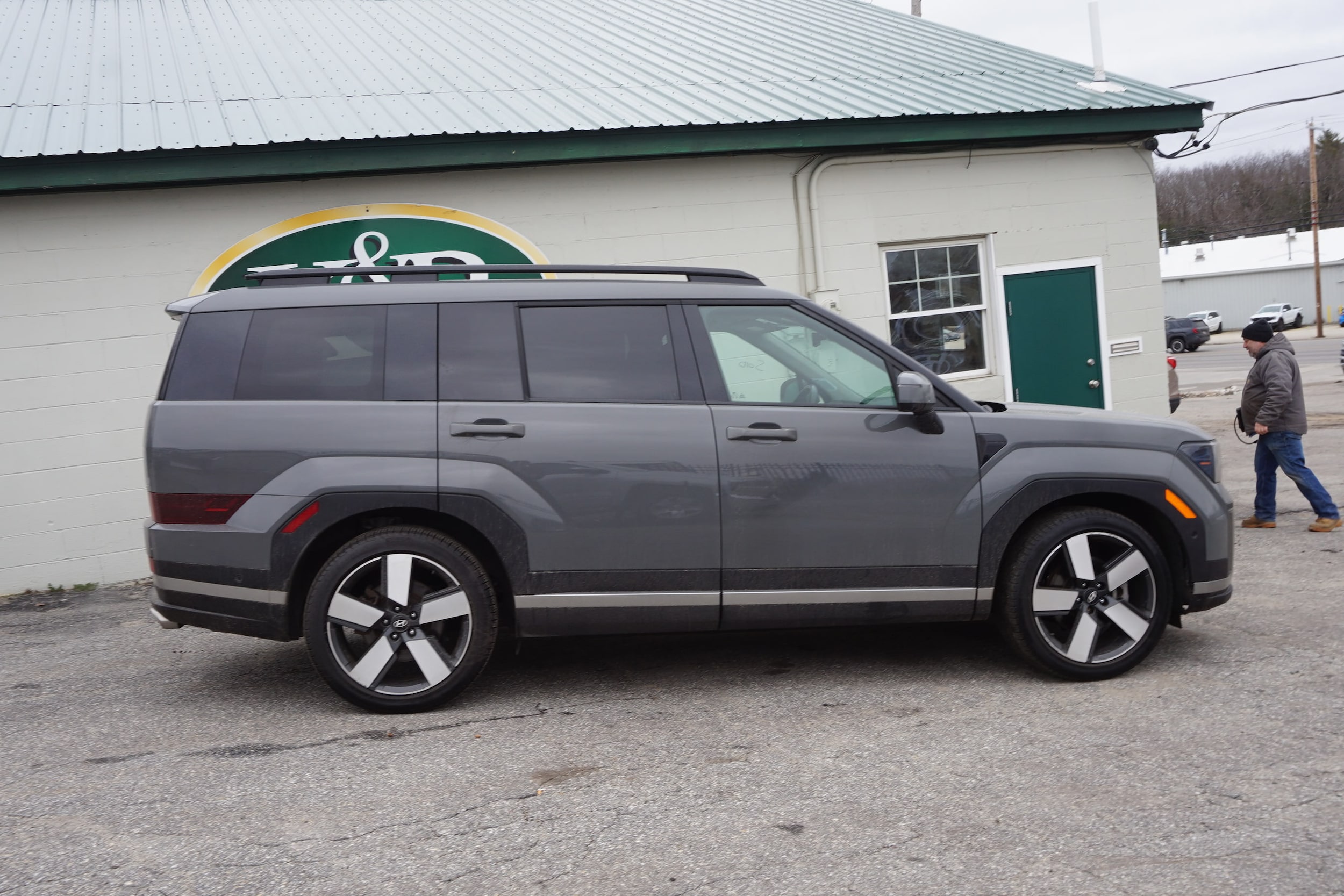 View vehicle photo 6