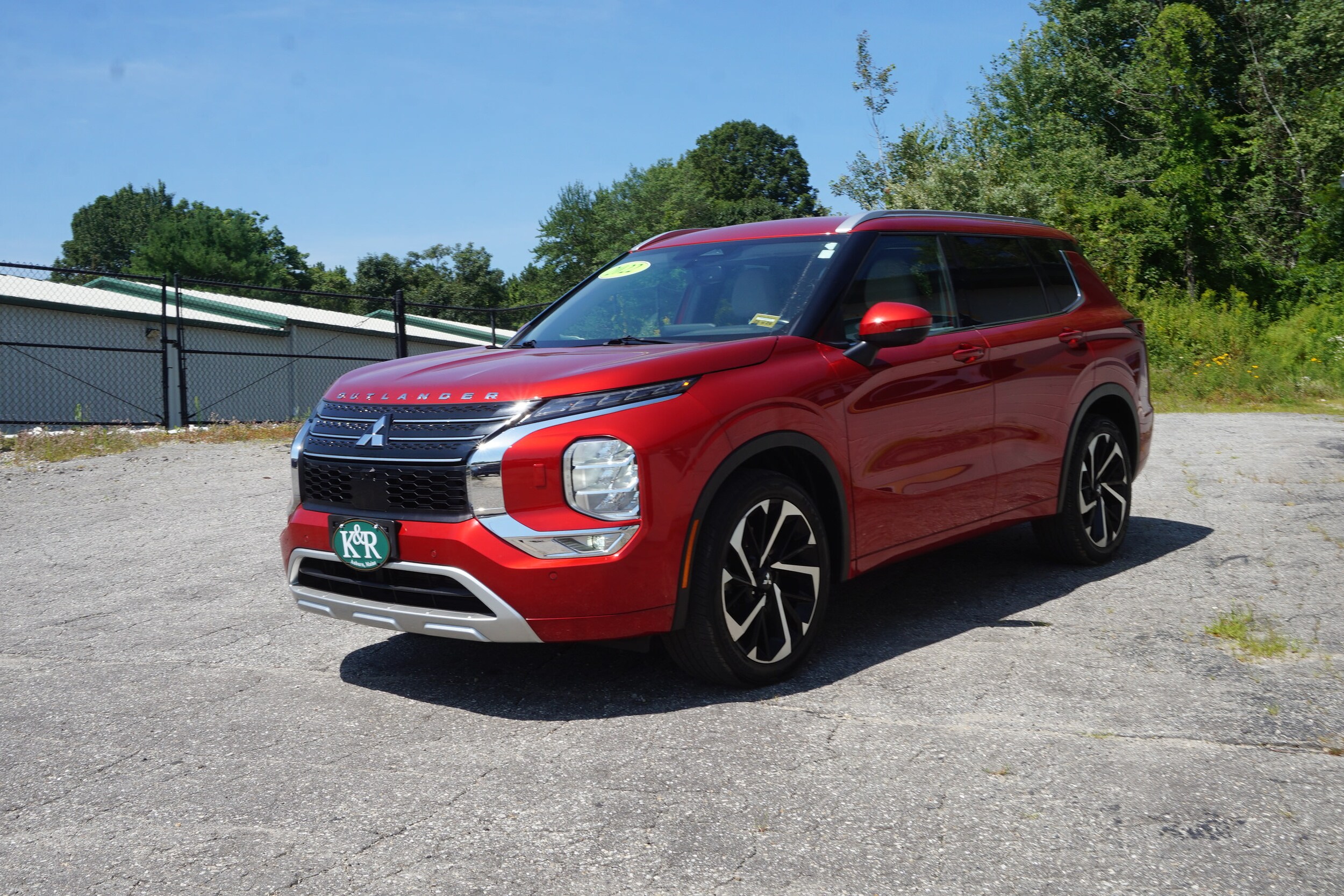 2022 Mitsubishi Outlander SEL photo 3