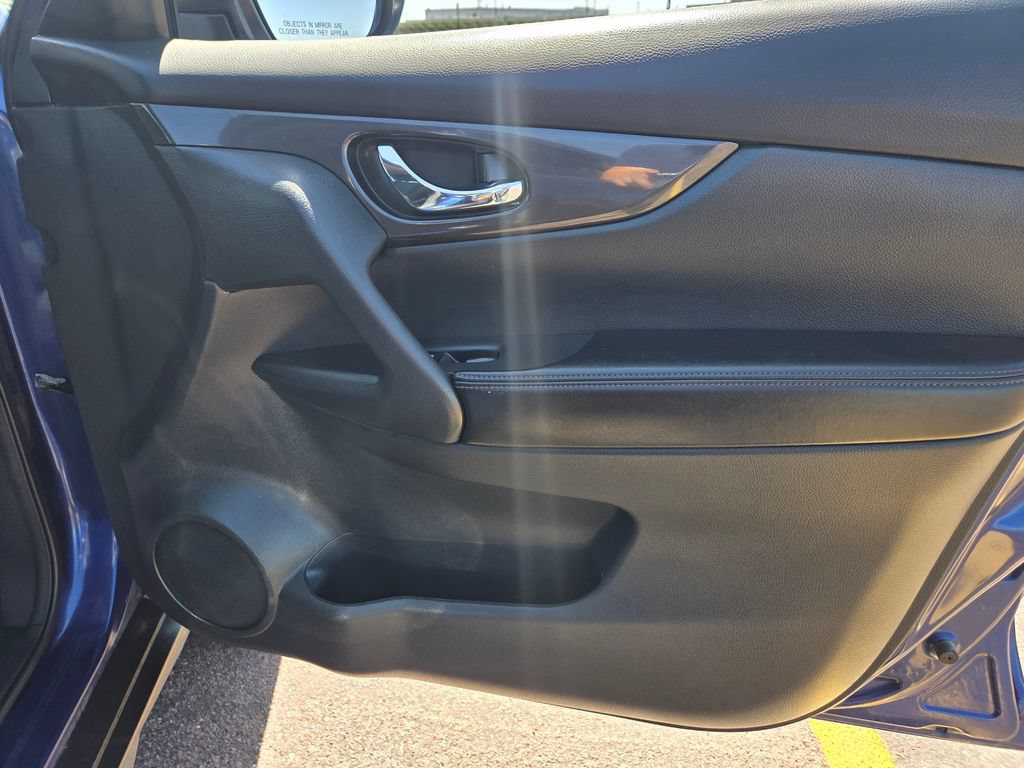 2018 Nissan Rogue SV - Photo 33