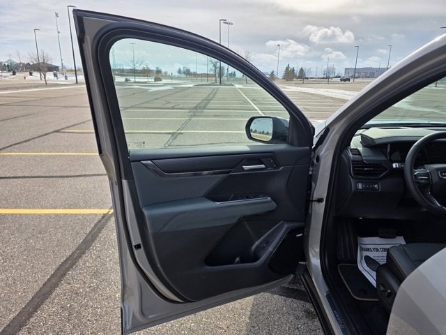 2026 Gmc Acadia AT4 photo 3