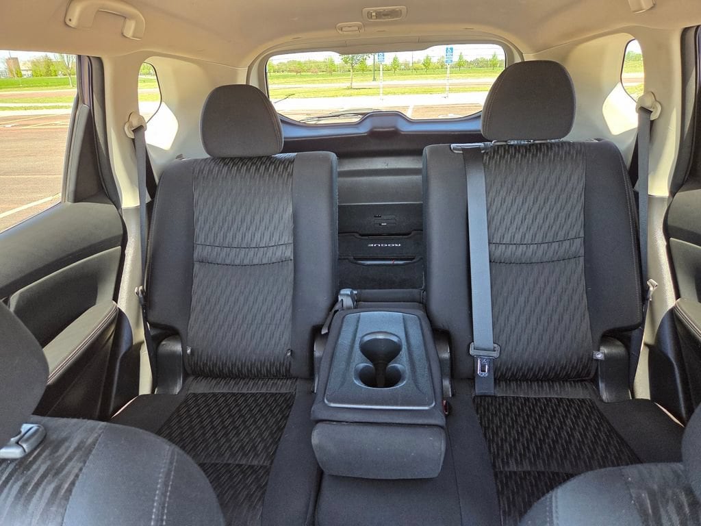 2018 Nissan Rogue SV - Photo 29