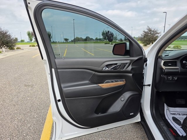 2019 Gmc Acadia Denali photo 2