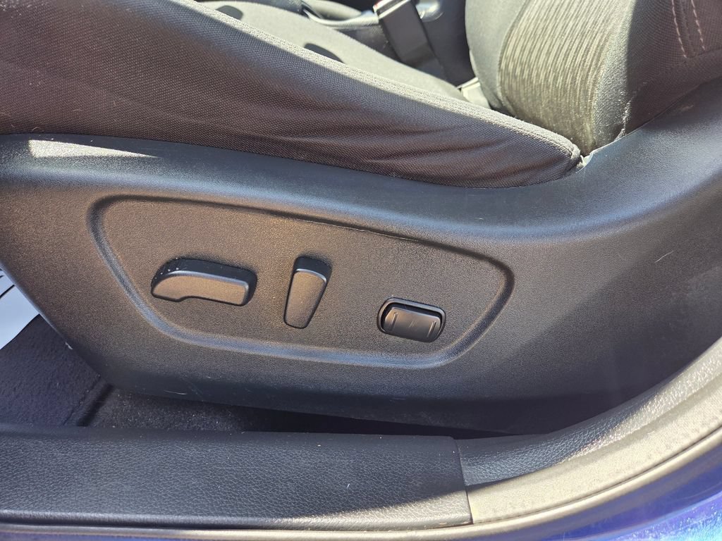 2018 Nissan Rogue SV - Photo 16