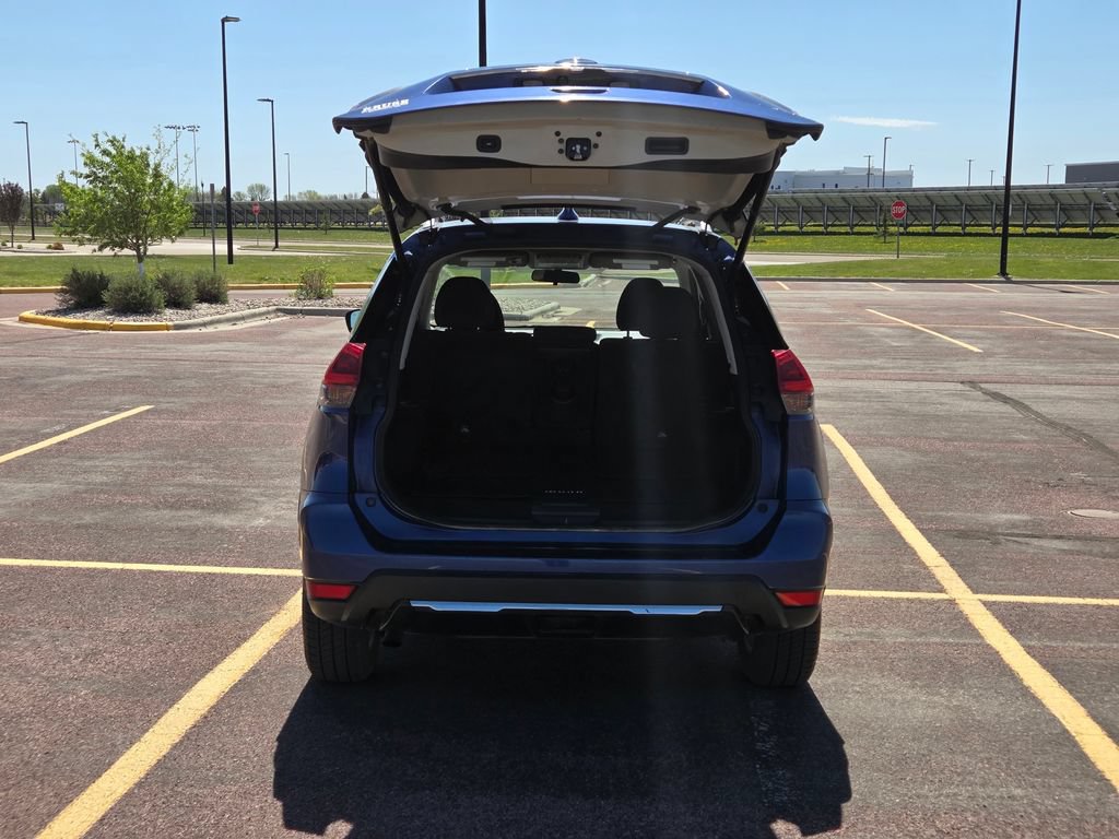 2018 Nissan Rogue SV - Photo 45