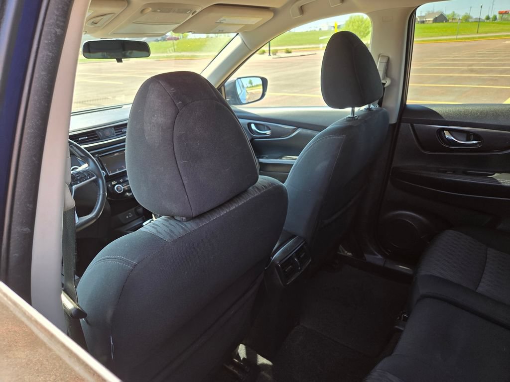 2018 Nissan Rogue SV - Photo 41