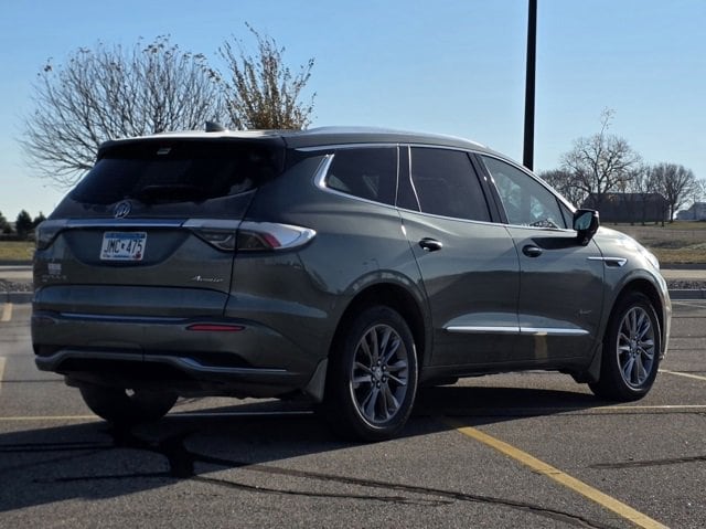 2023 Buick Enclave Avenir photo 3