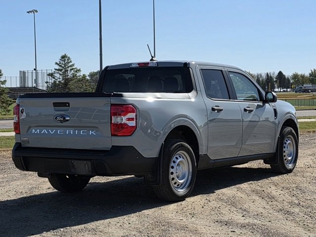 2024 Ford Maverick XL photo 2