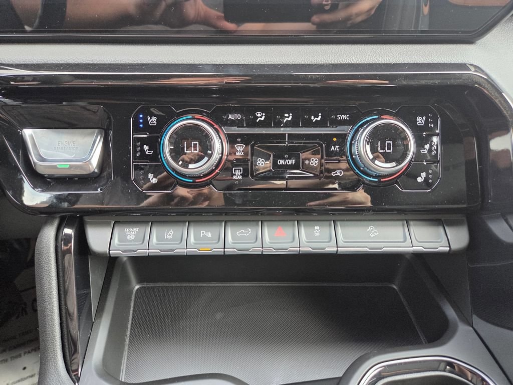 2026 GMC Sierra 3500HD AT4 - Photo 19