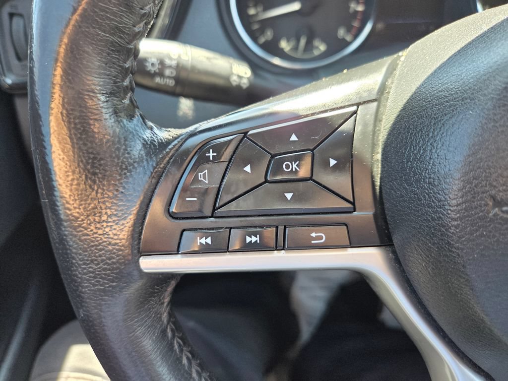 2018 Nissan Rogue SV - Photo 18