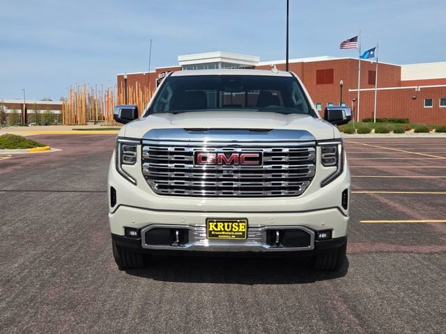 2026 GMC Sierra 1500 Denali - Photo 9