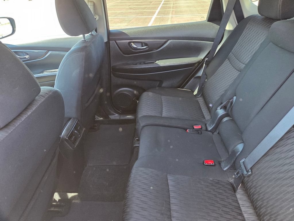 2018 Nissan Rogue SV - Photo 39