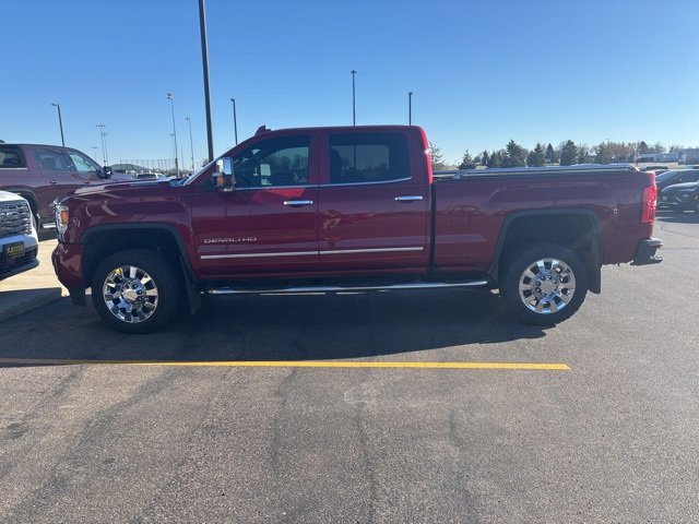 2019 Gmc Sierra 2500 HD Denali photo 2