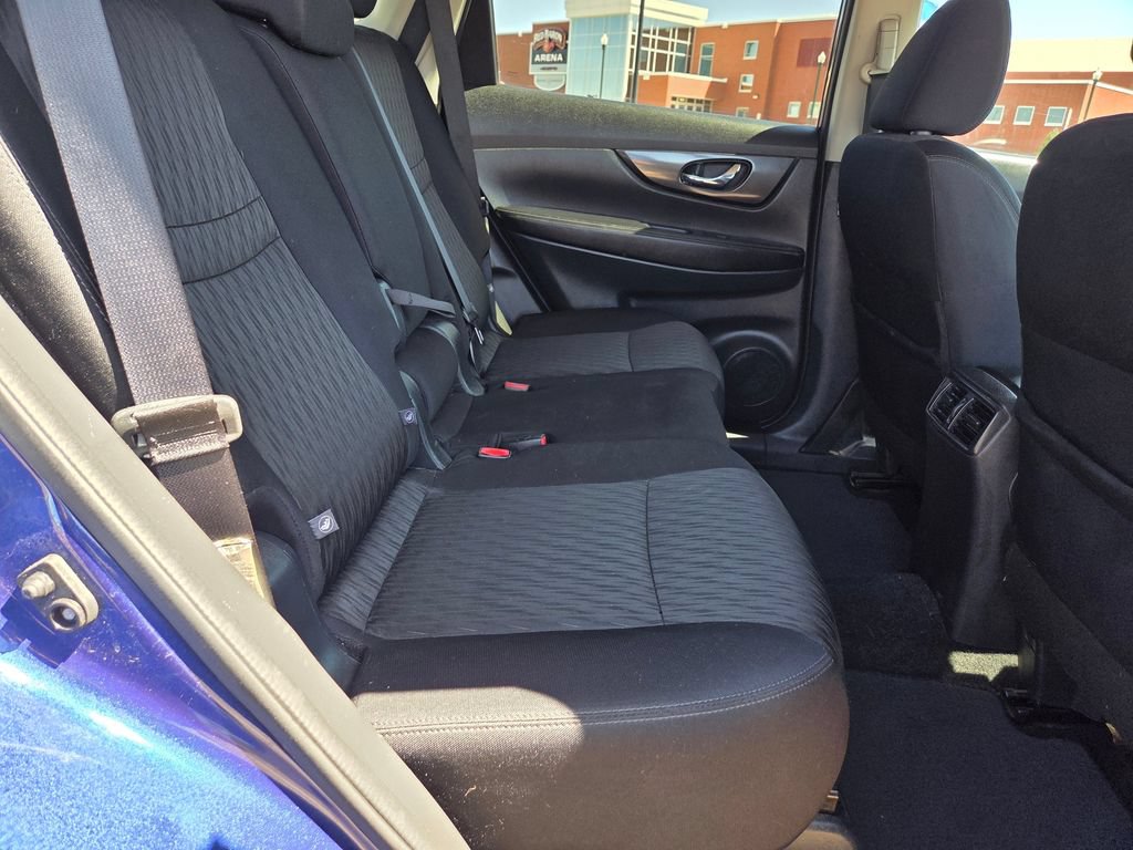 2018 Nissan Rogue SV - Photo 38