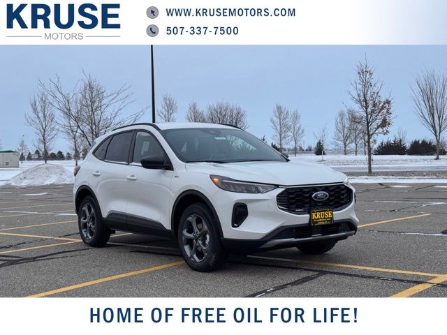 2026 Ford Escape ST-Line's photo