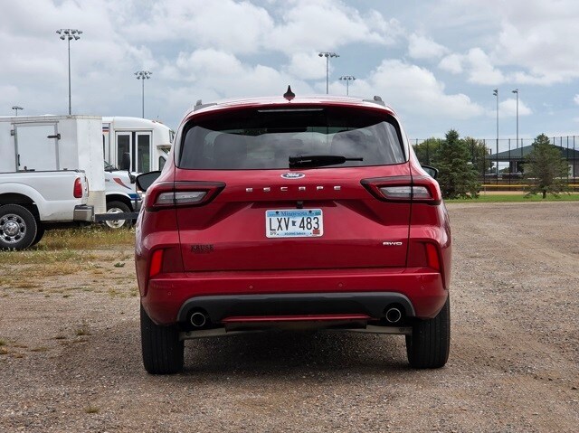 2024 Ford Escape ST-Line photo 4