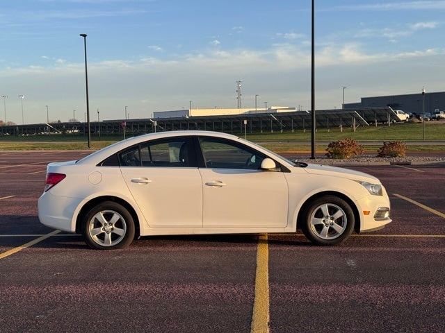 Used 2016 Chevrolet Cruze Limited 1LT with VIN 1G1PE5SB6G7105163 for sale in Marshall, Minnesota