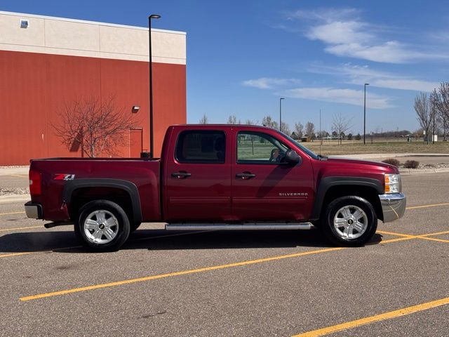 Used 2013 Chevrolet Silverado 1500 LT with VIN 3GCPKSE77DG280981 for sale in Marshall, Minnesota