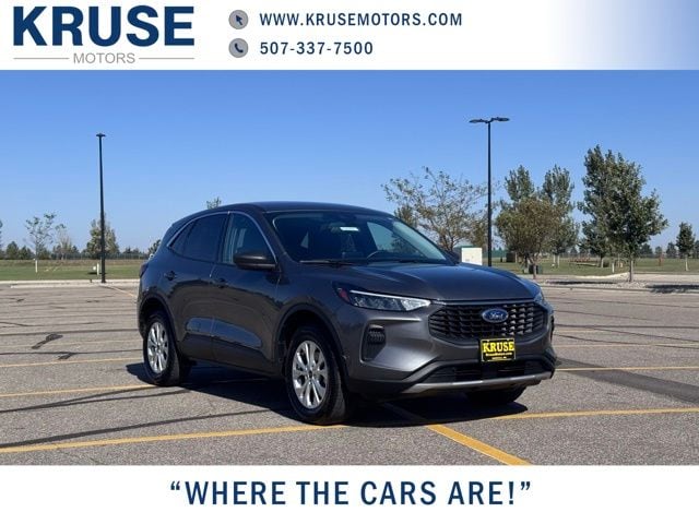 2024 Ford Escape Active's photo