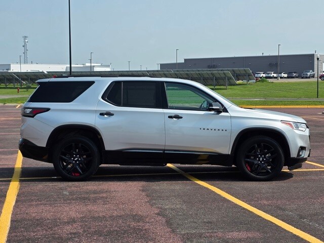 Used 2019 Chevrolet Traverse Premier with VIN 1GNEVKKW4KJ208844 for sale in Marshall, Minnesota