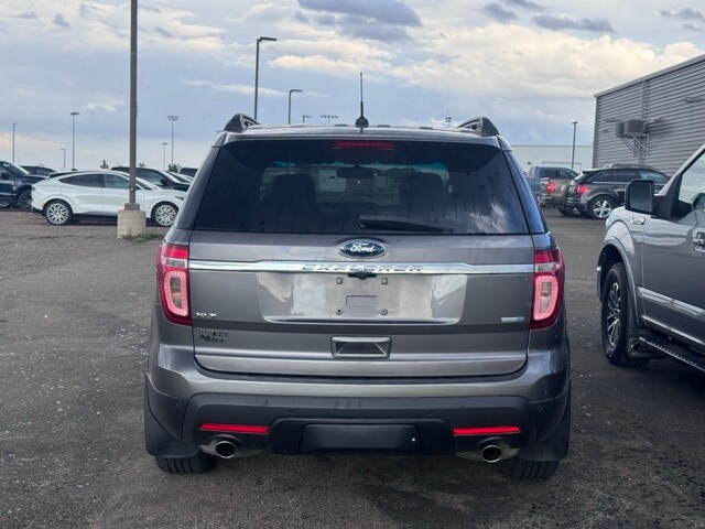 2014 Ford Explorer XLT photo 2
