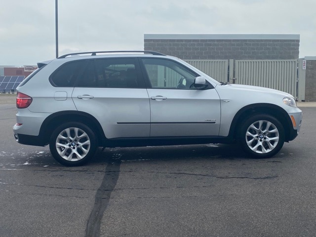 Used 2012 BMW X5 xDrive35i with VIN 5UXZV4C56CL749331 for sale in Marshall, MN