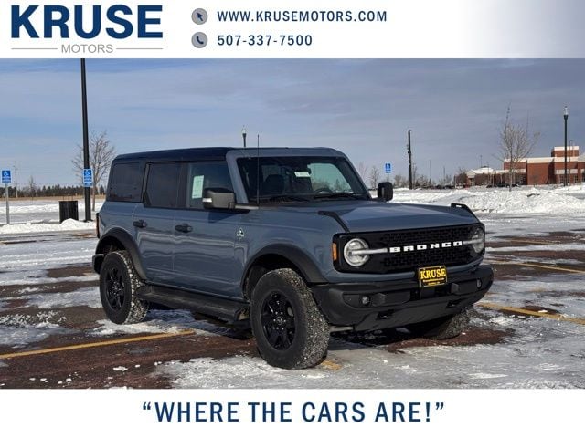 2025 Ford Bronco 4-Door Outer Banks's photo