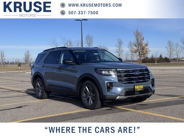 2026 Ford Explorer photo 2