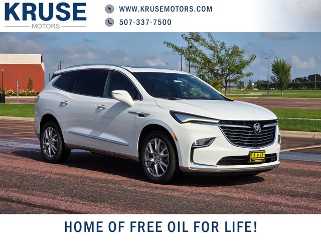 2023 Buick Enclave Premium's photo