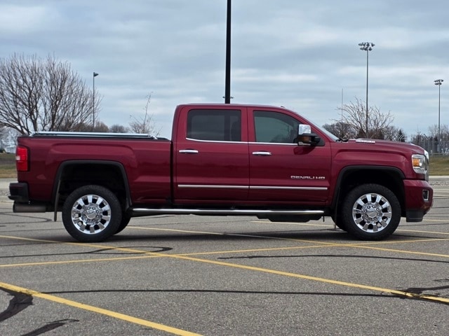 Used 2019 GMC Sierra 2500 Denali HD Denali with VIN 1GT12SEY2KF183488 for sale in Marshall, Minnesota