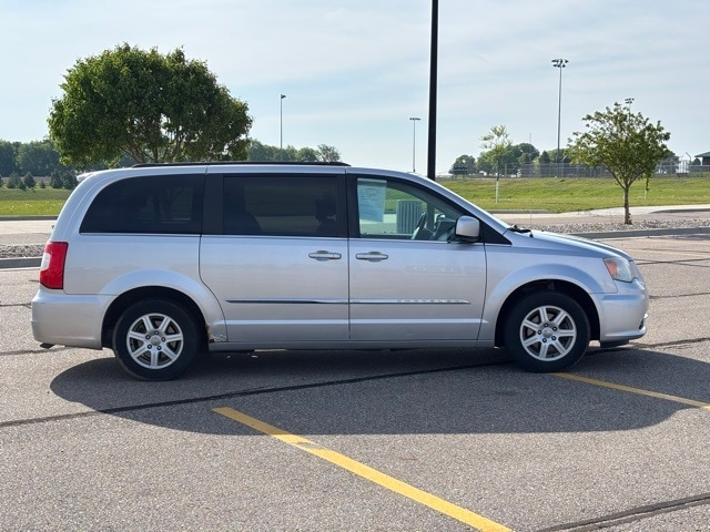 Used 2011 Chrysler Town & Country Touring with VIN 2A4RR5DG1BR636852 for sale in Marshall, Minnesota