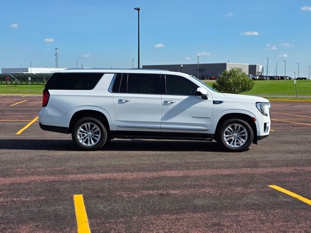 Used 2022 GMC Yukon XL SLT with VIN 1GKS2GKT6NR112148 for sale in Marshall, Minnesota