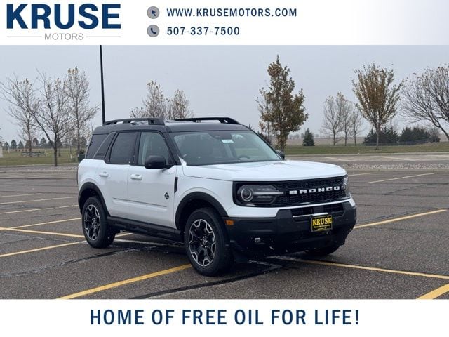 2025 Ford Bronco Sport Outer Banks's photo